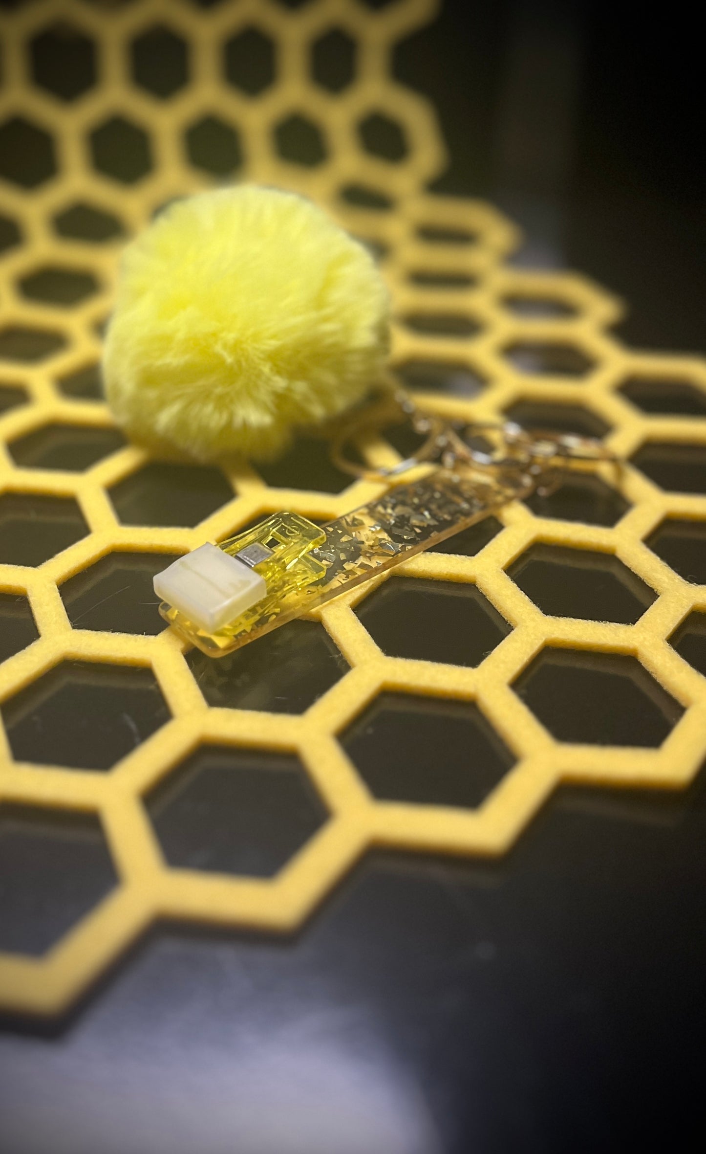 Hunnie Bee Nail Grabber